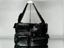 Picture of Balenciaga Handbags _SKUfw230464584fw